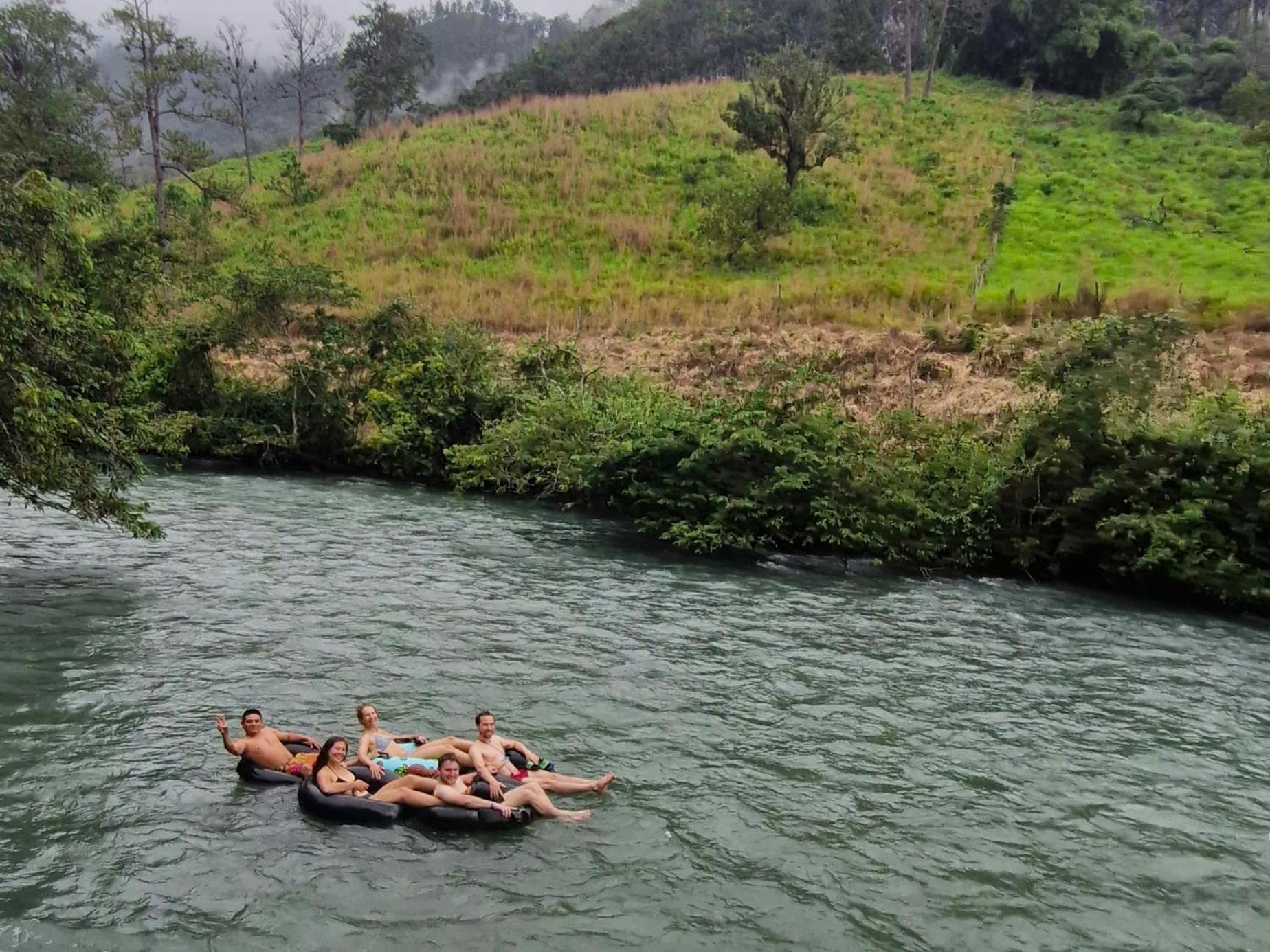 Yaxlik River Lodge Lanquín Exteriör bild